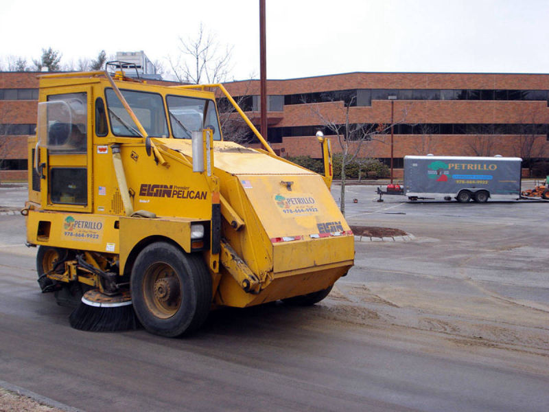 Petrillo & Son Corp. - Landscape Maintenance