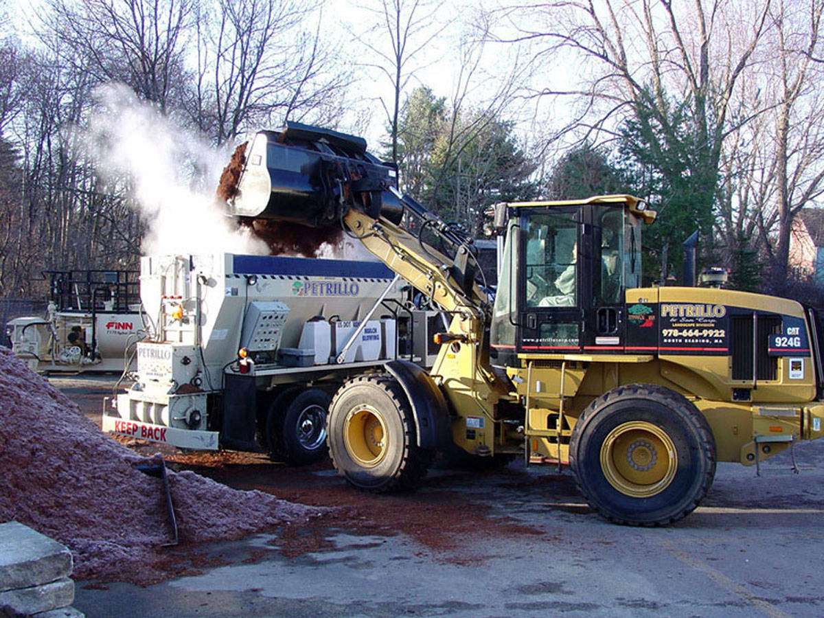 Petrillo & Son Corp. - Mulching